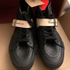 BRAND NEW** VIVIENNE WESTWOOD x VANS